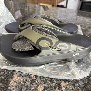 OOFOS OOriginal Sport Unisex Tactical Green 1001 US Men's 10 Lady 12 NWT